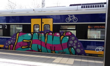 Graffiti Train - Photo by ZUGZWANG - emmi (2017)