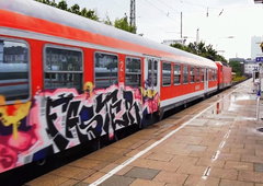 Graffiti Train - Photo by ZUGZWANG - faster, cos, hamburg