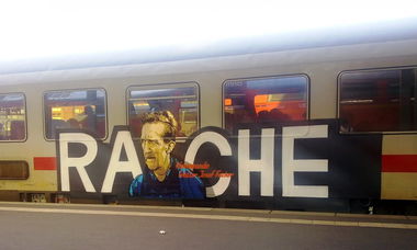 Graffiti Train - Photo by ZUGZWANG - rache, dsf (2016)