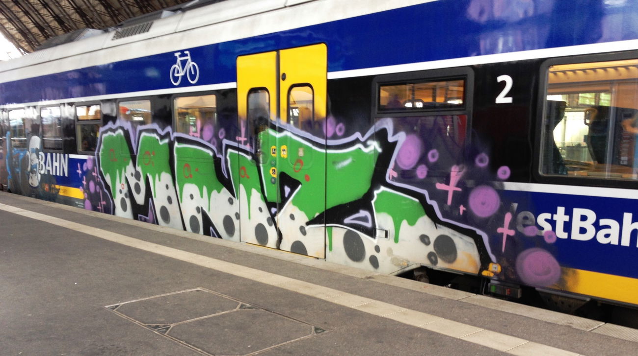 Graffiti Train - Photo by ZUGZWANG - mnz (2017)