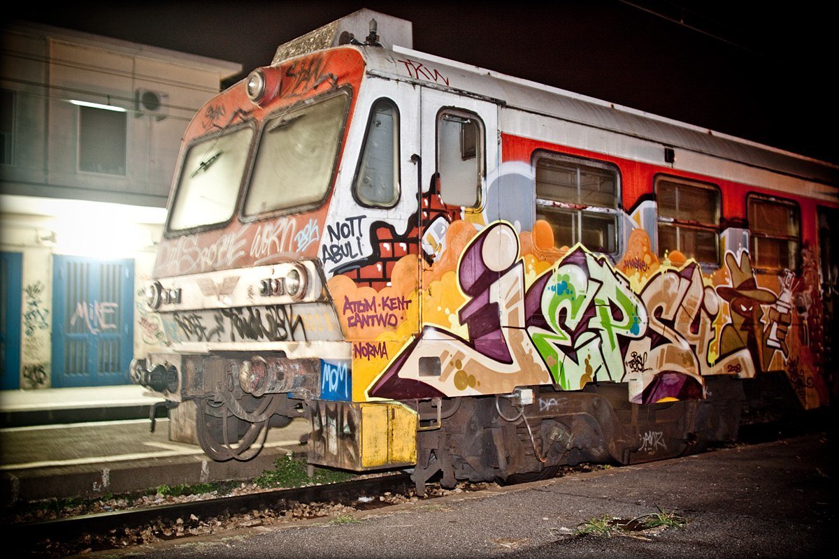 Graffiti Train - Photo by ZUGZWANG - jepsy, trd