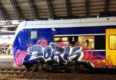 Graffiti Train - Photo by ZUGZWANG - zork (2017)