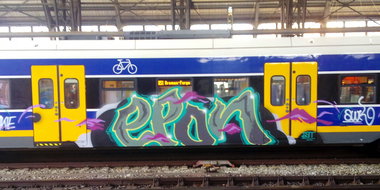 Graffiti Train - Photo by ZUGZWANG - epon, bremen (2015)