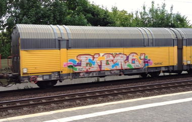 Graffiti Train - Photo by ZUGZWANG