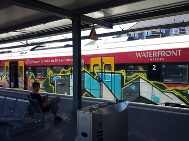 Graffiti Photo by ZUGZWANG - onil, bremerhaven, bremen (2014)