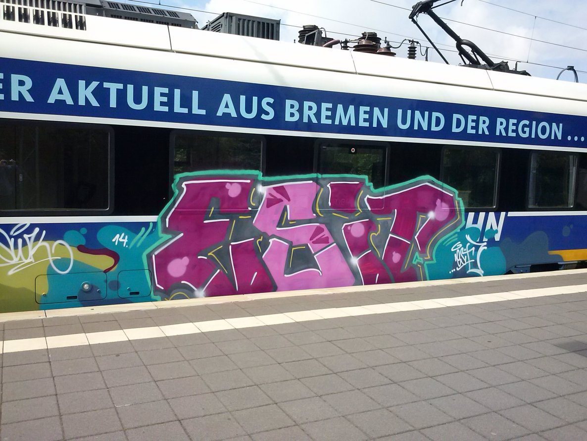 Graffiti Train - Photo by ZUGZWANG - bremen, esit, bremrhaven (2014)