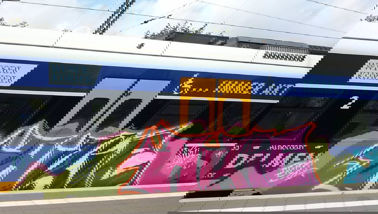 Graffiti Train - Photo by ZUGZWANG - bremerhaven, akie, bremen (2014)