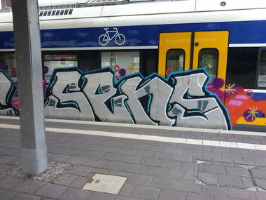 Graffiti Train - Photo by ZUGZWANG - bremen, sens, bremerhaven (2014)