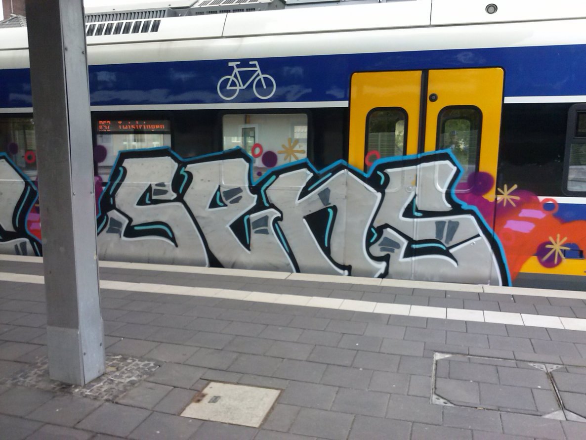 Graffiti Train - Photo by ZUGZWANG - bremen, sens, bremerhaven (2014)