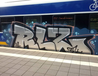 Graffiti Train - Photo by ZUGZWANG