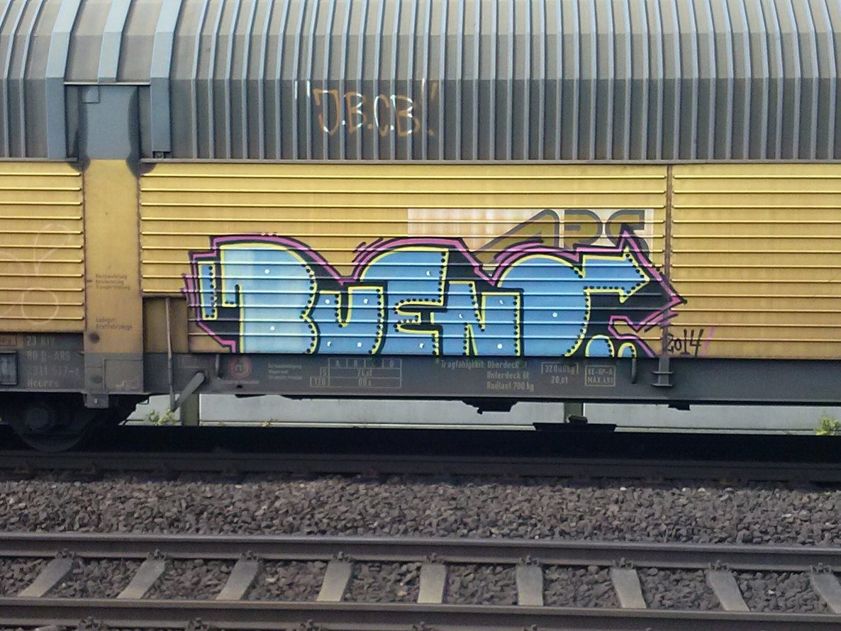 Graffiti Train - Photo by ZUGZWANG - bueno, bremerhaven, 27 (2014)