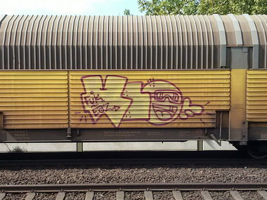 Graffiti Train - Photo by ZUGZWANG - bremerhaven, 27 (2014)