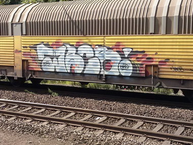 Graffiti Train - Photo by ZUGZWANG - bremerhaven, 27 (2014)