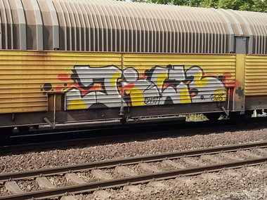Graffiti Train - Photo by ZUGZWANG - bremerhaven, 27 (2014)
