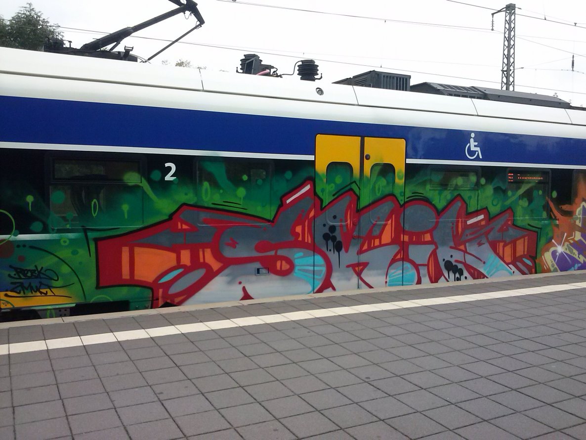 Graffiti Train - Photo by ZUGZWANG - skin, abm, bremerhaven (2014)