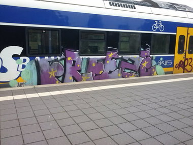 Graffiti Train - Photo by ZUGZWANG - freeze, bremerhaven, bremen (2014)