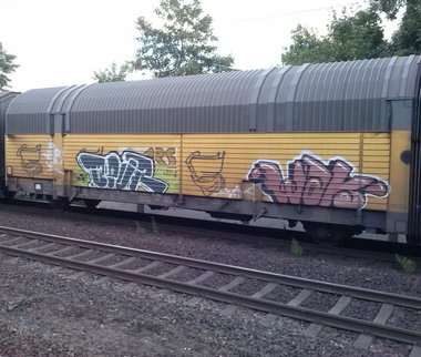 Graffiti Train - Photo by ZUGZWANG - bremerhaven, 27 (2014)