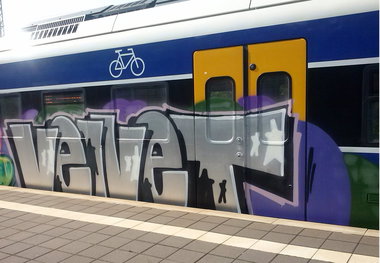 Graffiti Train - Photo by ZUGZWANG - bremerhaven, 27, bremen (2014)