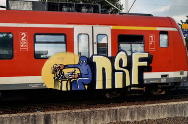 Graffiti Train - Photo by ZUGZWANG - dsf