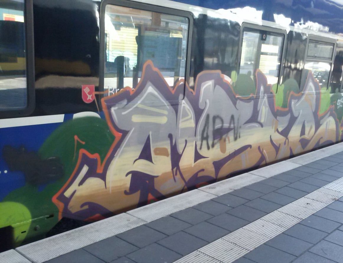 Graffiti Train - Photo by ZUGZWANG - bremerhaven, bremen, oldenburg (2014)