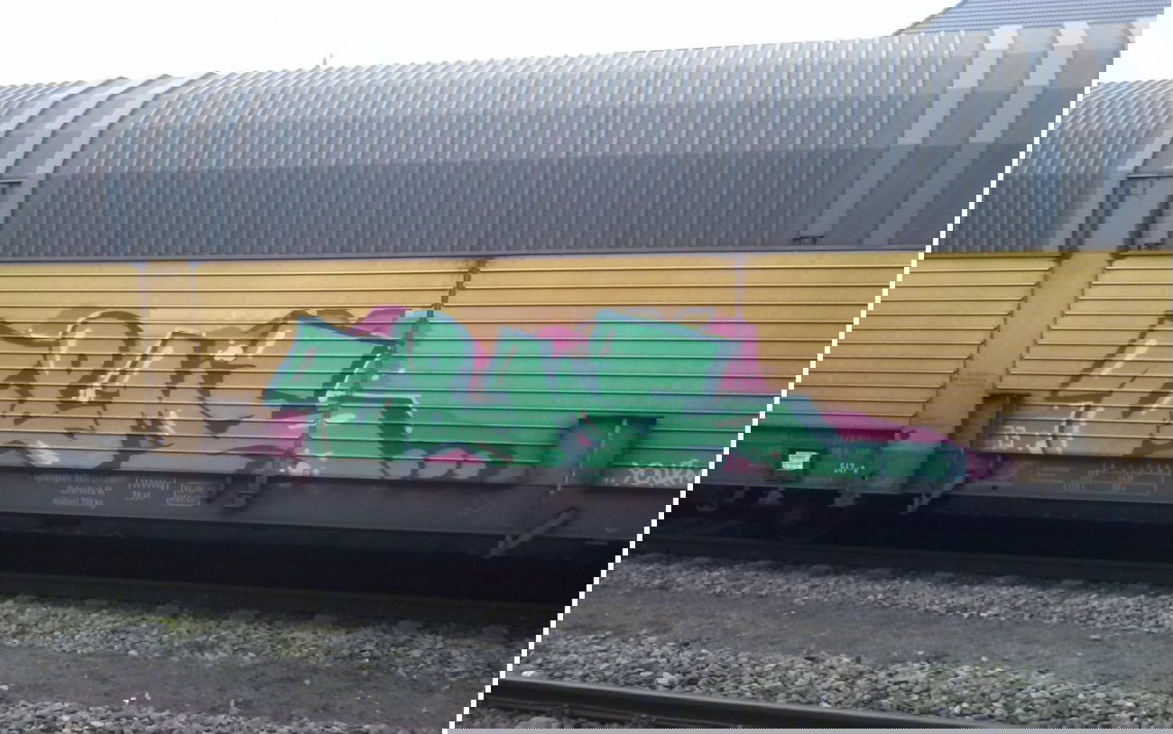 Graffiti Train - Photo by ZUGZWANG - bremerhaven, bremen, oldenburg (2013)