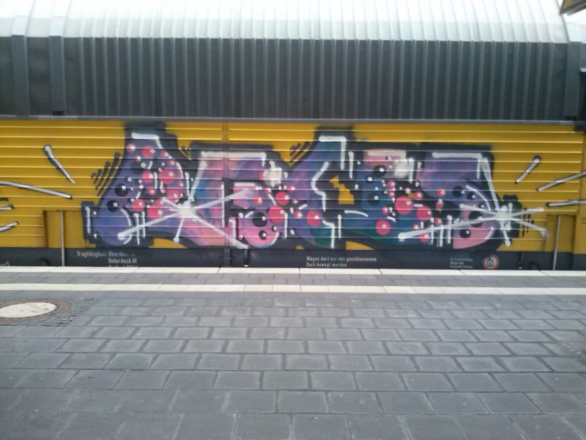 Graffiti Train - Photo by ZUGZWANG - bremerhaven, bremen, oldenburg (2014)