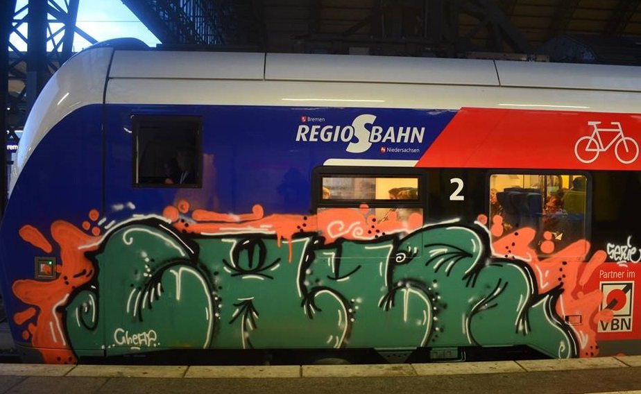 Graffiti Train - Photo by ZUGZWANG - chur, bremen, bremerhaven (2014)
