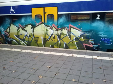 Graffiti Train - Photo by ZUGZWANG - satan, bremerhaven, 27 (2014)
