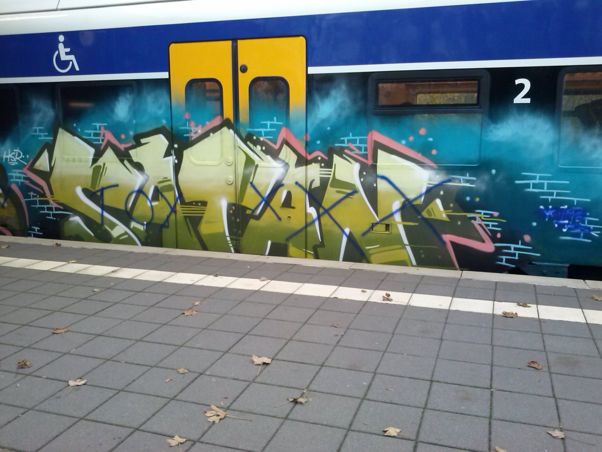 Graffiti Train - Photo by ZUGZWANG - satan, bremerhaven, 27 (2014)