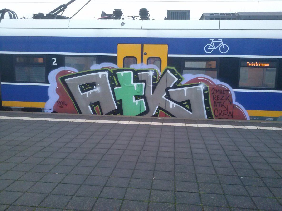 Graffiti Wall - Photo by ZUGZWANG - atk, bremerhaven, 27 (2014)