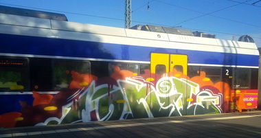 Graffiti Train - Photo by ZUGZWANG - onil, bremerhaven, 27 (2015)