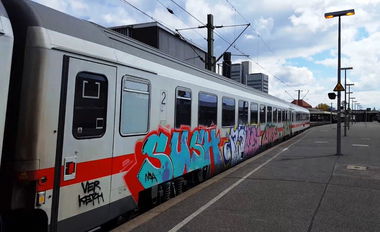 Graffiti Train - Photo by ZUGZWANG (2017)