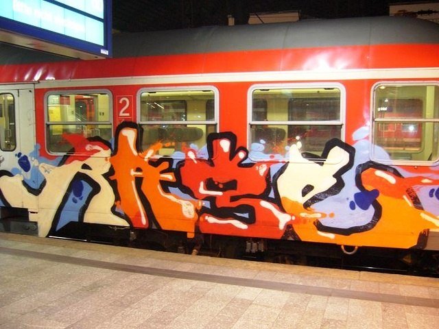 Graffiti Train - Photo by ZUGZWANG - rage, hamburg