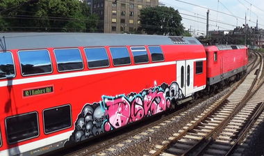 Graffiti Train - Photo by ZUGZWANG - dgs (2016)