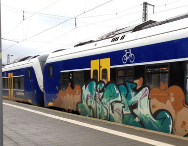 Graffiti Train - Photo by ZUGZWANG - niek (2017)