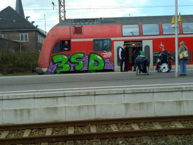 Graffiti Train - Photo by ZUGZWANG - 3sd (2016)