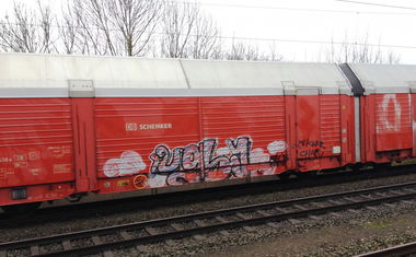 Graffiti Train - Photo by ZUGZWANG