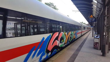 Graffiti Train - Photo by ZUGZWANG (2017)