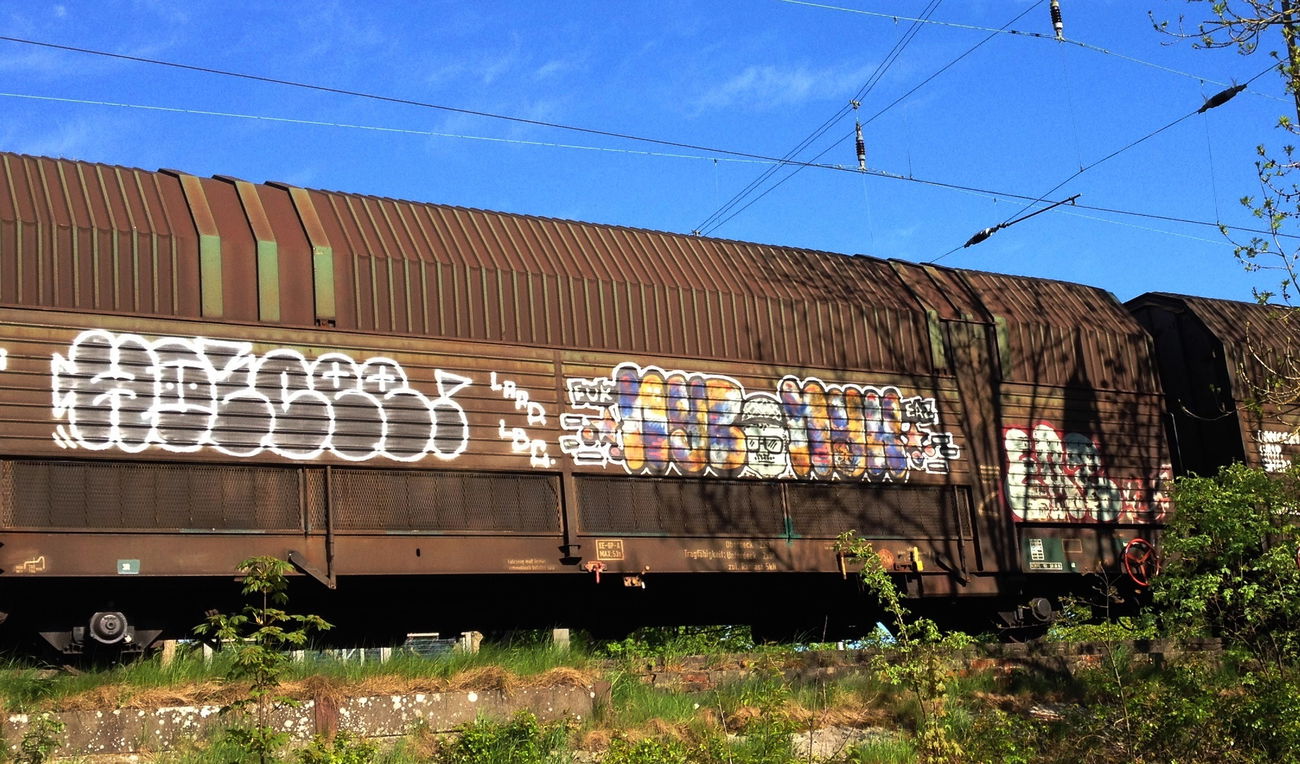 Graffiti Train - Photo by ZUGZWANG