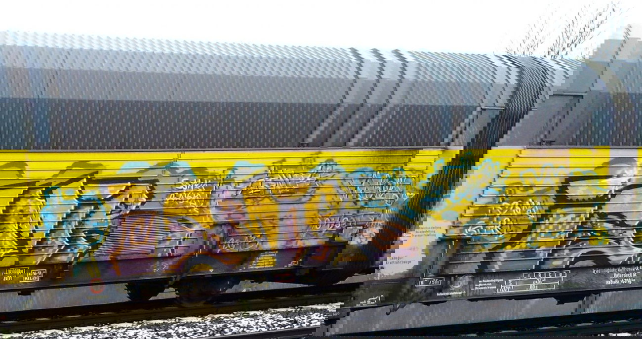 Graffiti Train - Photo by ZUGZWANG - bremerhaven, 27, bremen (2015)