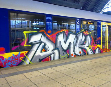 Graffiti Train - Photo by ZUGZWANG - rmk, bremen (2015)