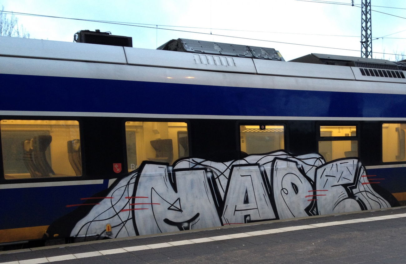 Graffiti Train - Photo by ZUGZWANG - mape