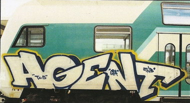 Graffiti Train - Photo by ZUGZWANG - agent