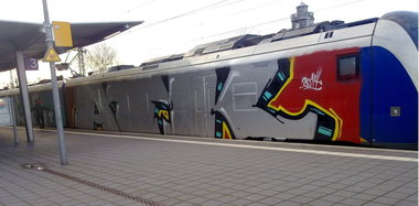 Graffiti Train - Photo by ZUGZWANG - atk, bremerhaven, 27 (2014)