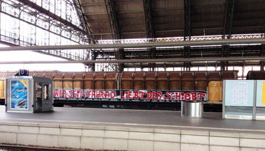 Graffiti Train - Photo by ZUGZWANG