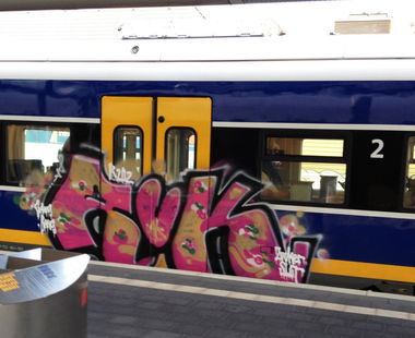 Graffiti Train - Photo by ZUGZWANG
