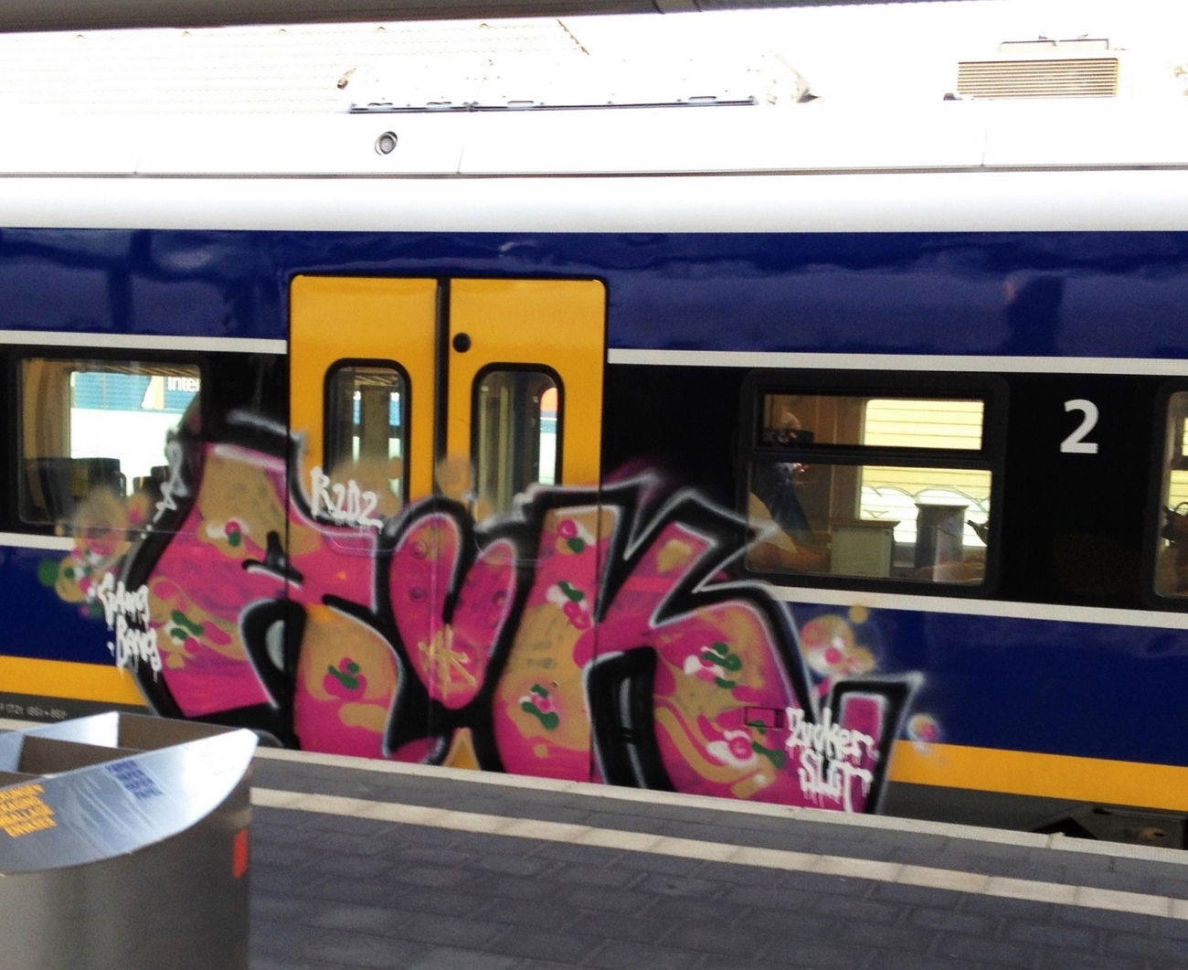 Graffiti Train - Photo by ZUGZWANG