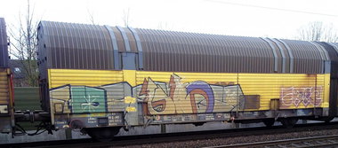 Graffiti Train - Photo by ZUGZWANG - bremerhaven