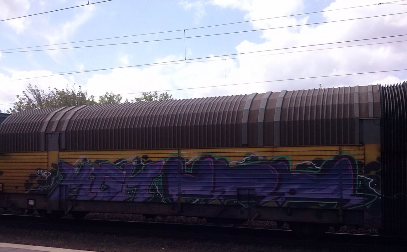 Graffiti Train - Photo by ZUGZWANG - bremerhaven