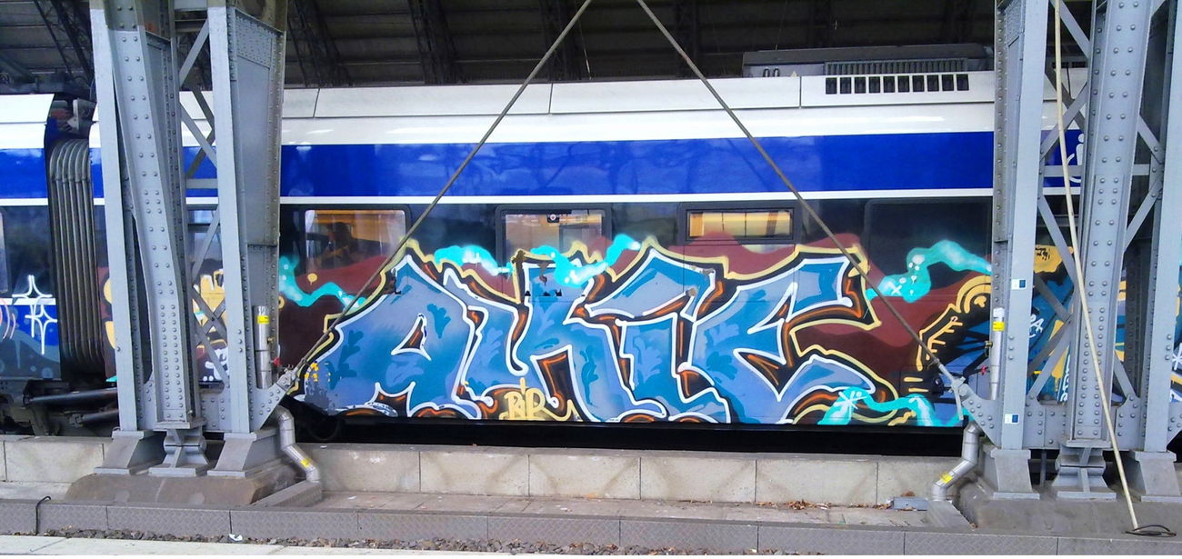 Graffiti Train - Photo by ZUGZWANG - akie, bremen (2015)
